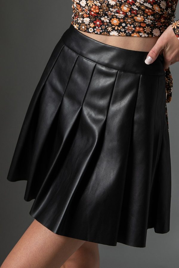 faux leather pleated mini skirt